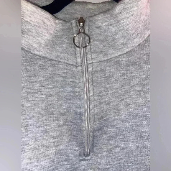 Pretty Little Thing Maternity Women’s 8 Quarter Zip - Picture 2 of 5